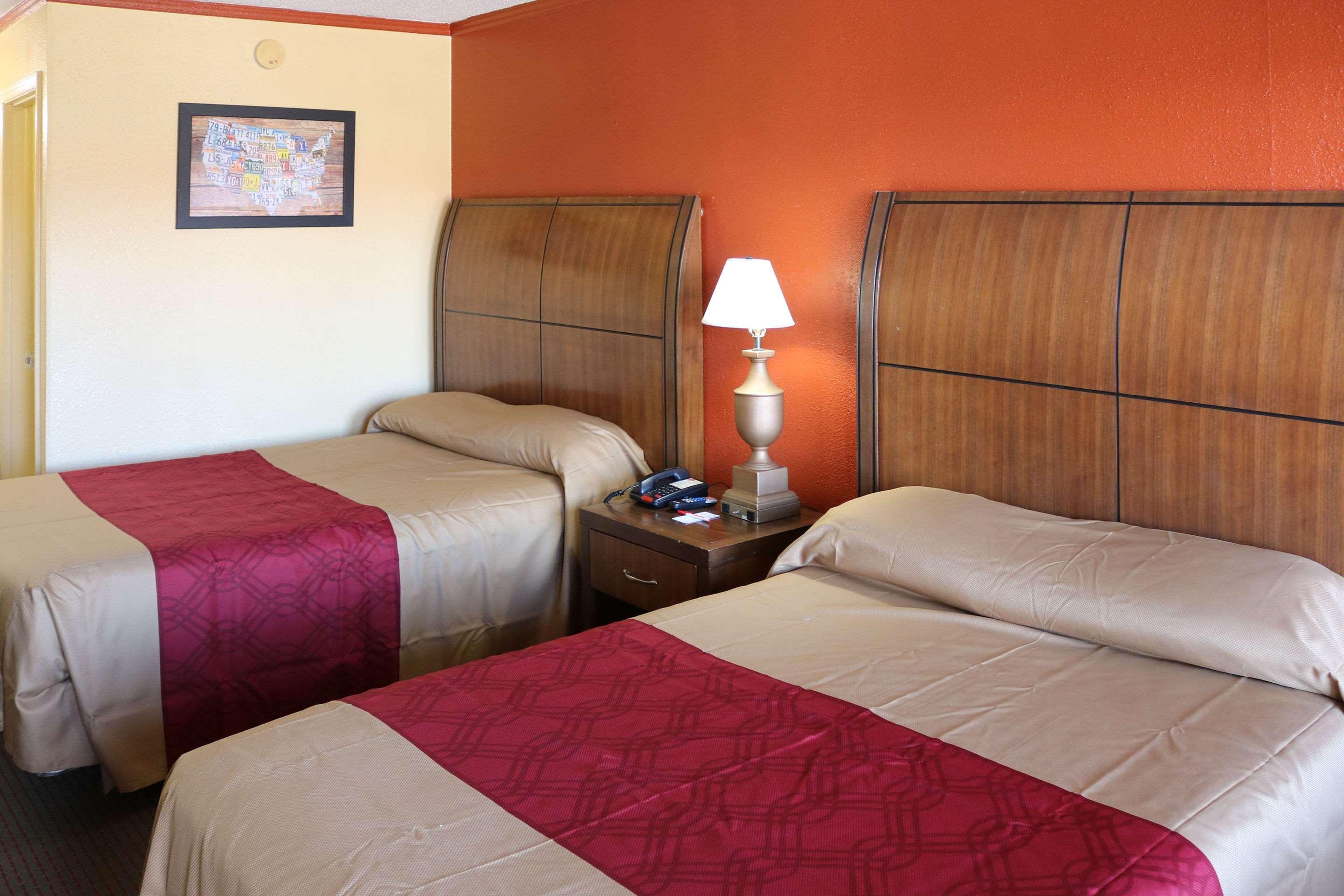 Econo Lodge Charlotte Airport Area Экстерьер фото