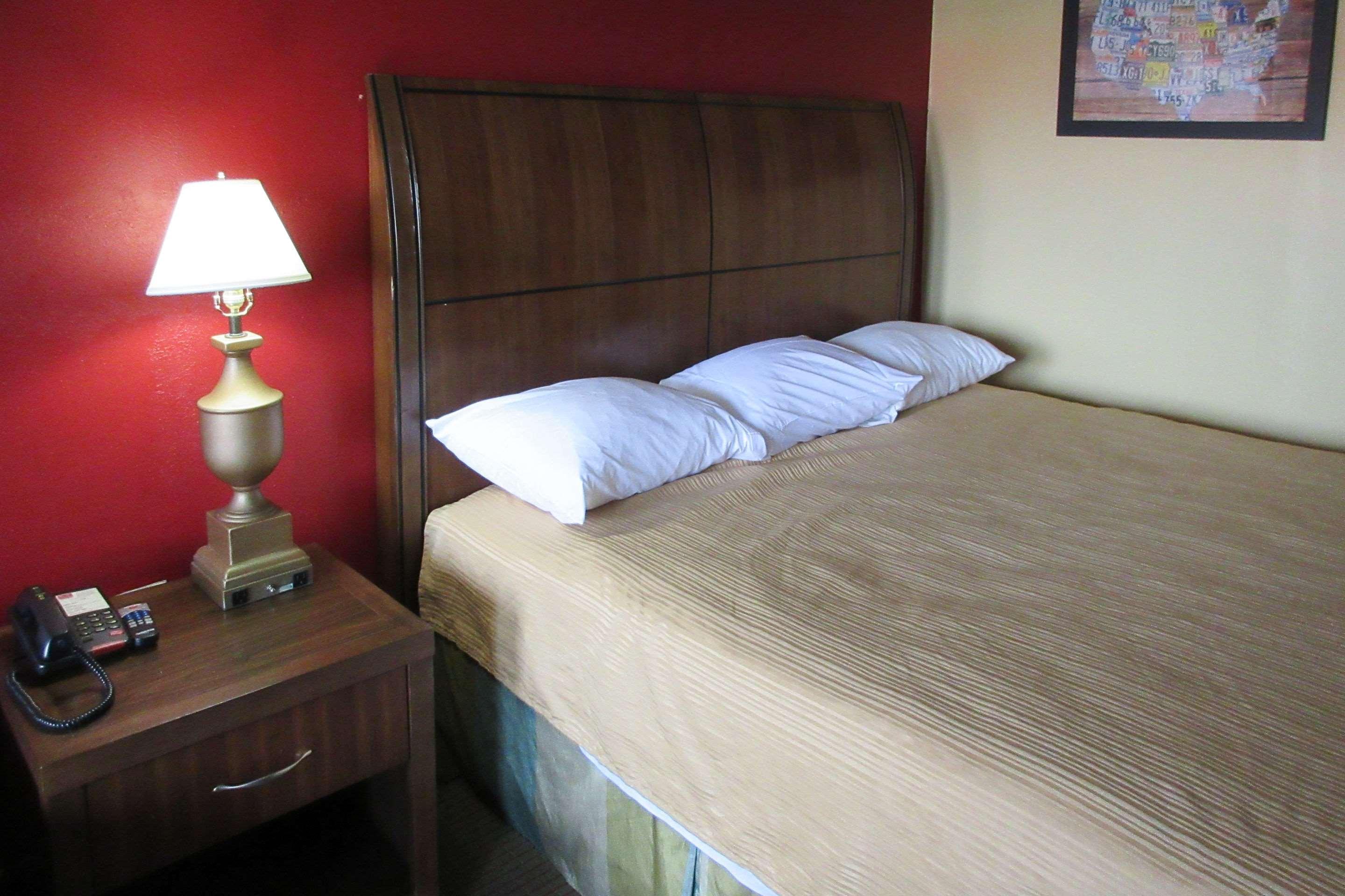 Econo Lodge Charlotte Airport Area Экстерьер фото