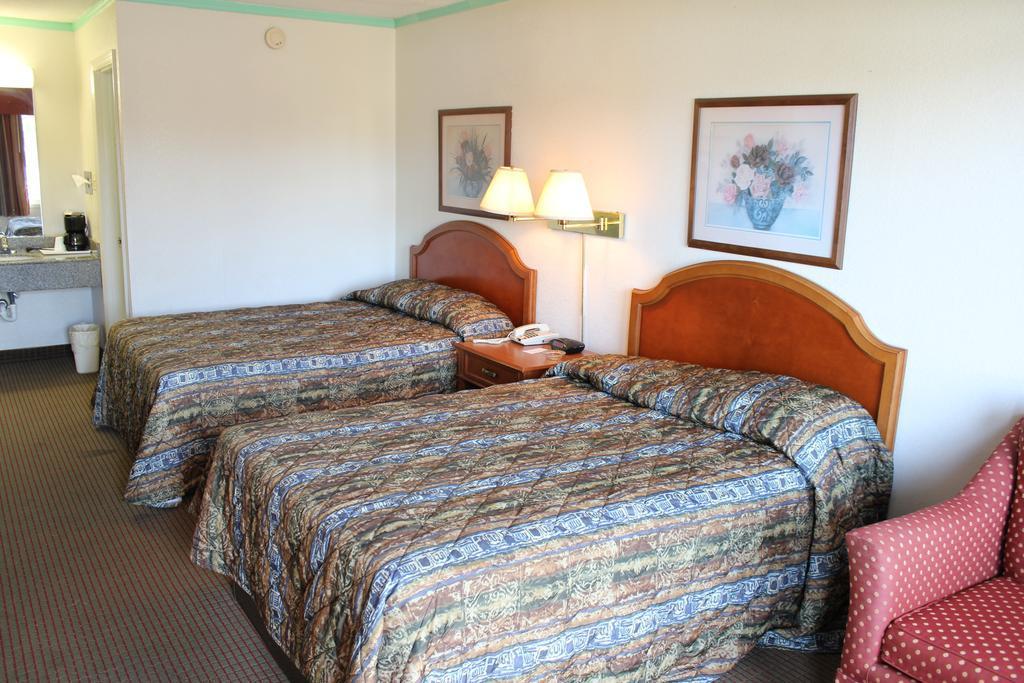 Econo Lodge Charlotte Airport Area Экстерьер фото