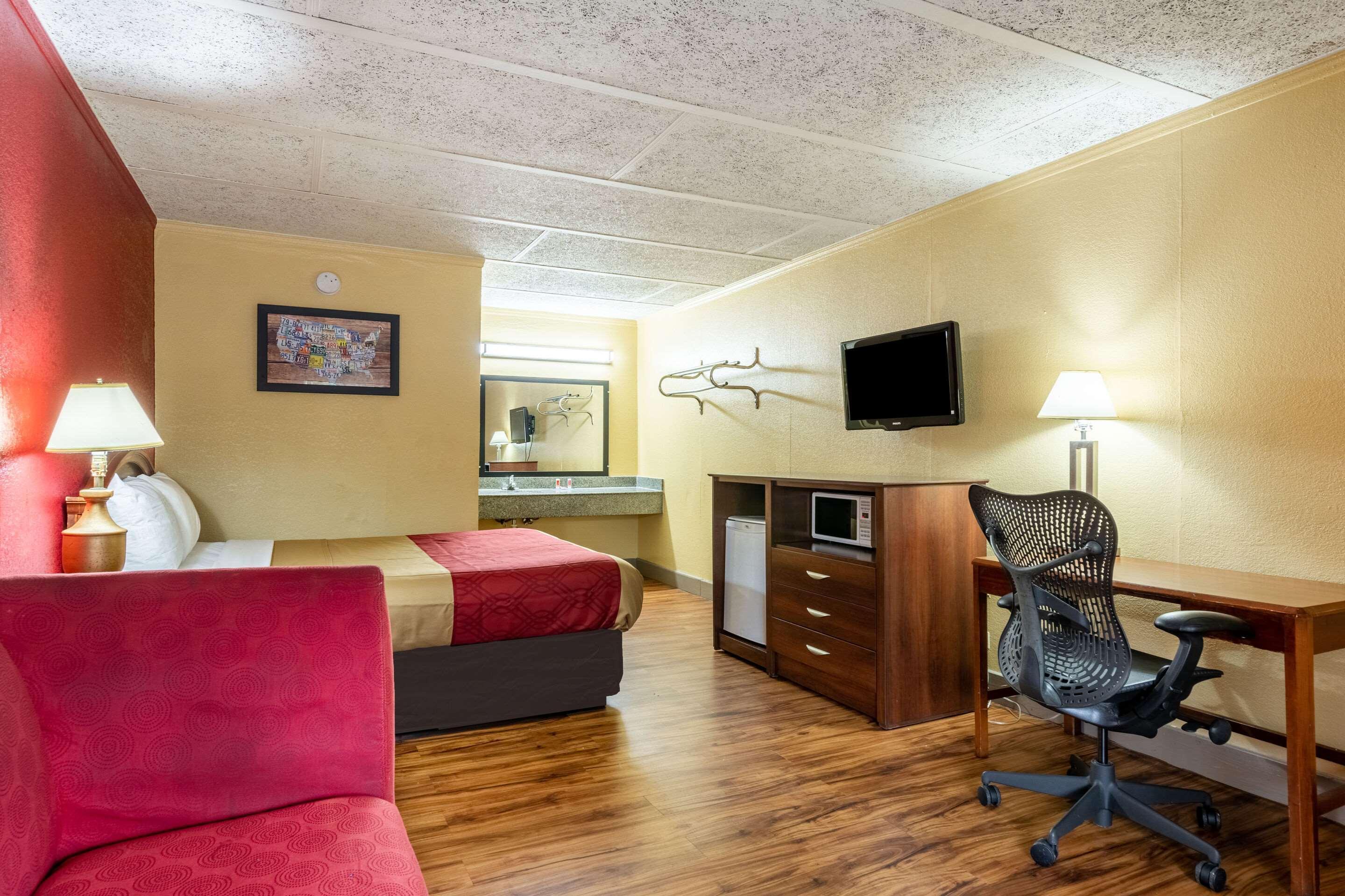 Econo Lodge Charlotte Airport Area Экстерьер фото