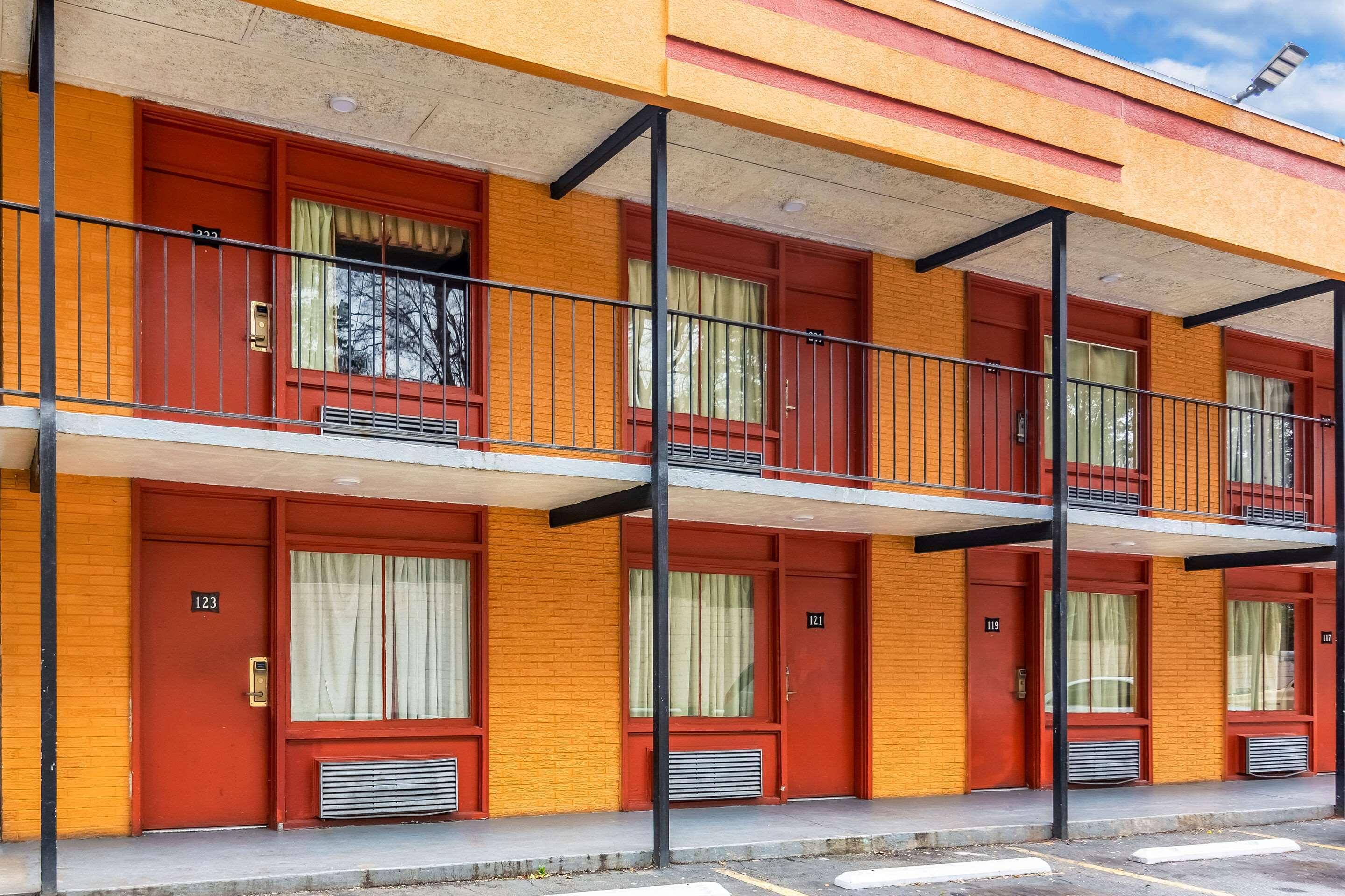 Econo Lodge Charlotte Airport Area Экстерьер фото