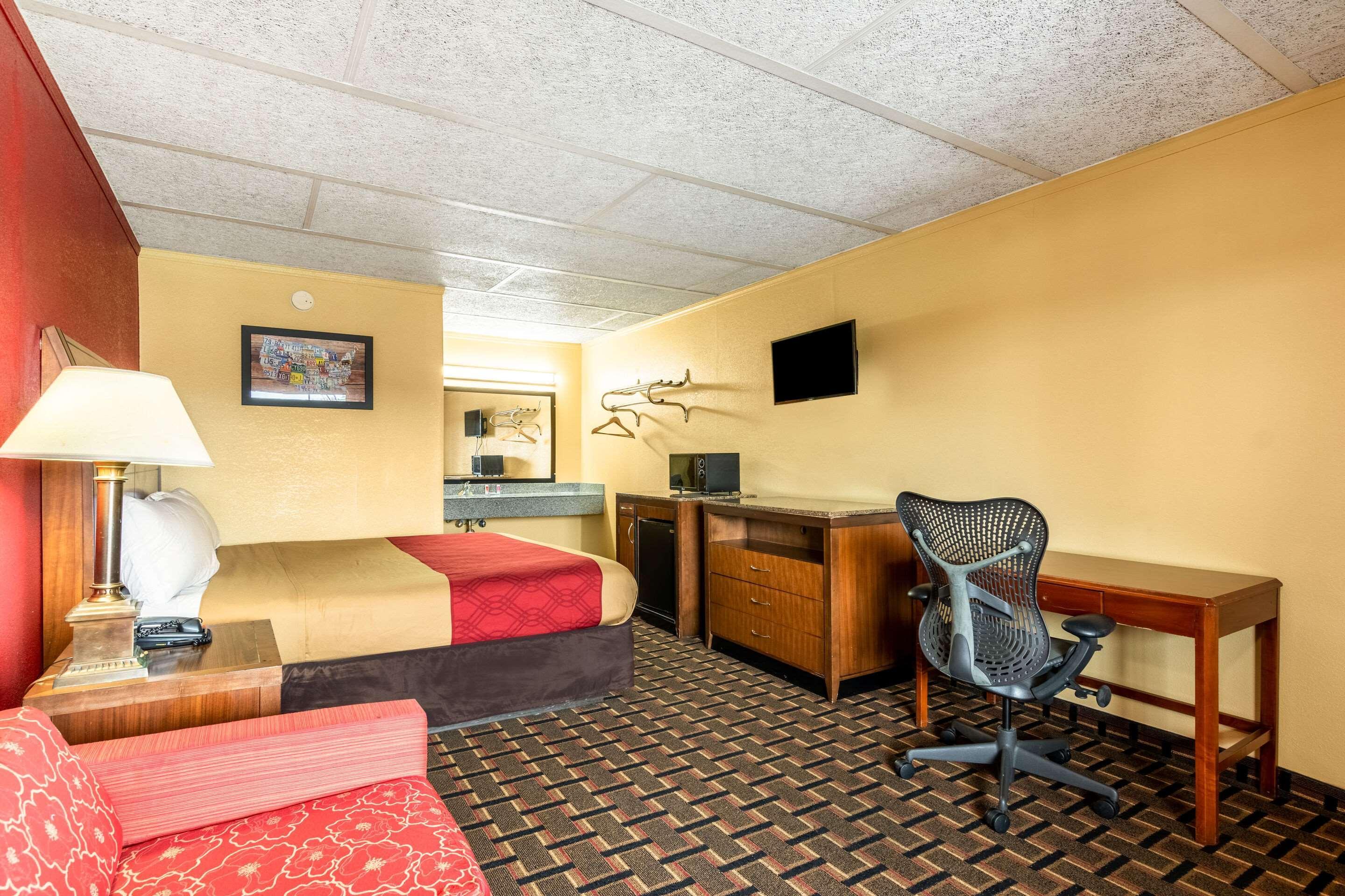 Econo Lodge Charlotte Airport Area Экстерьер фото