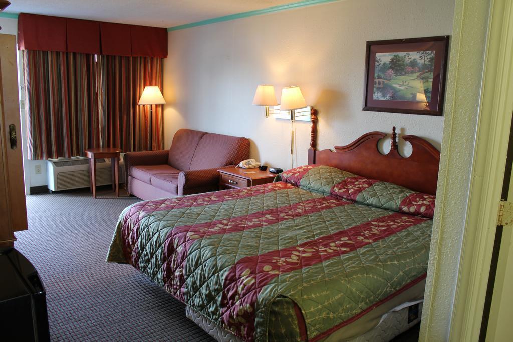 Econo Lodge Charlotte Airport Area Экстерьер фото